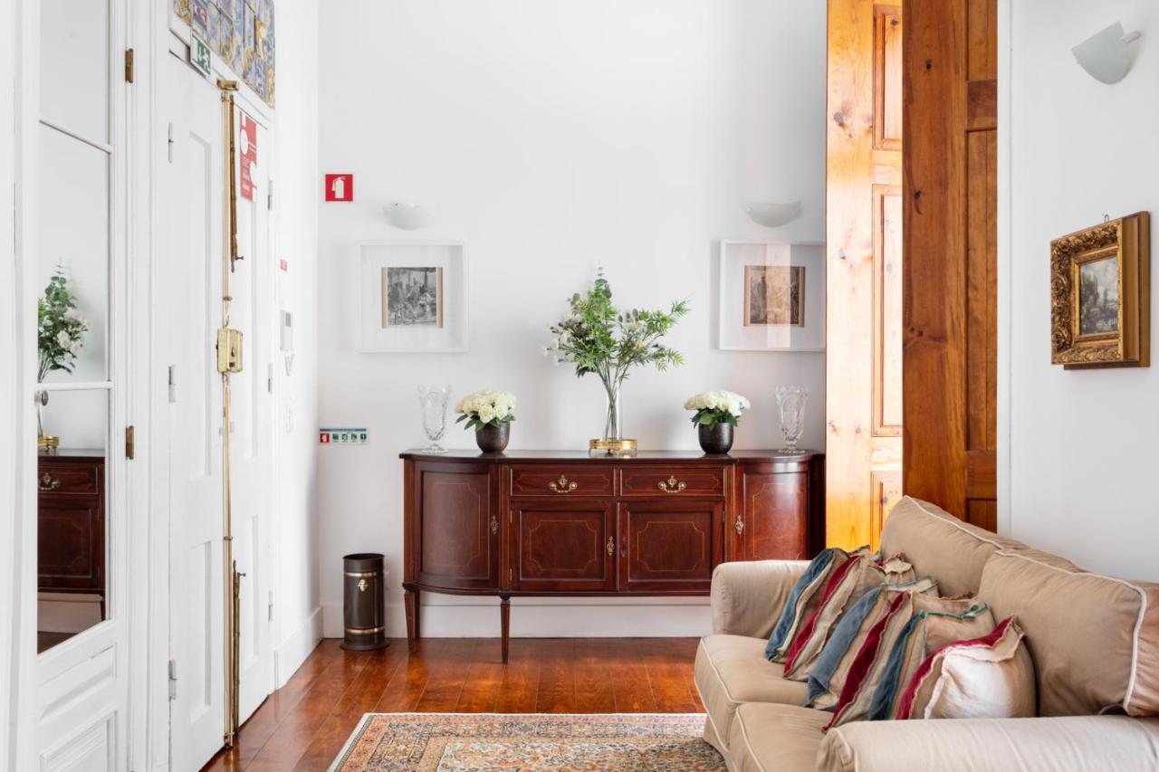 Altido Unique 1-br In Central Chiado * Lissabon