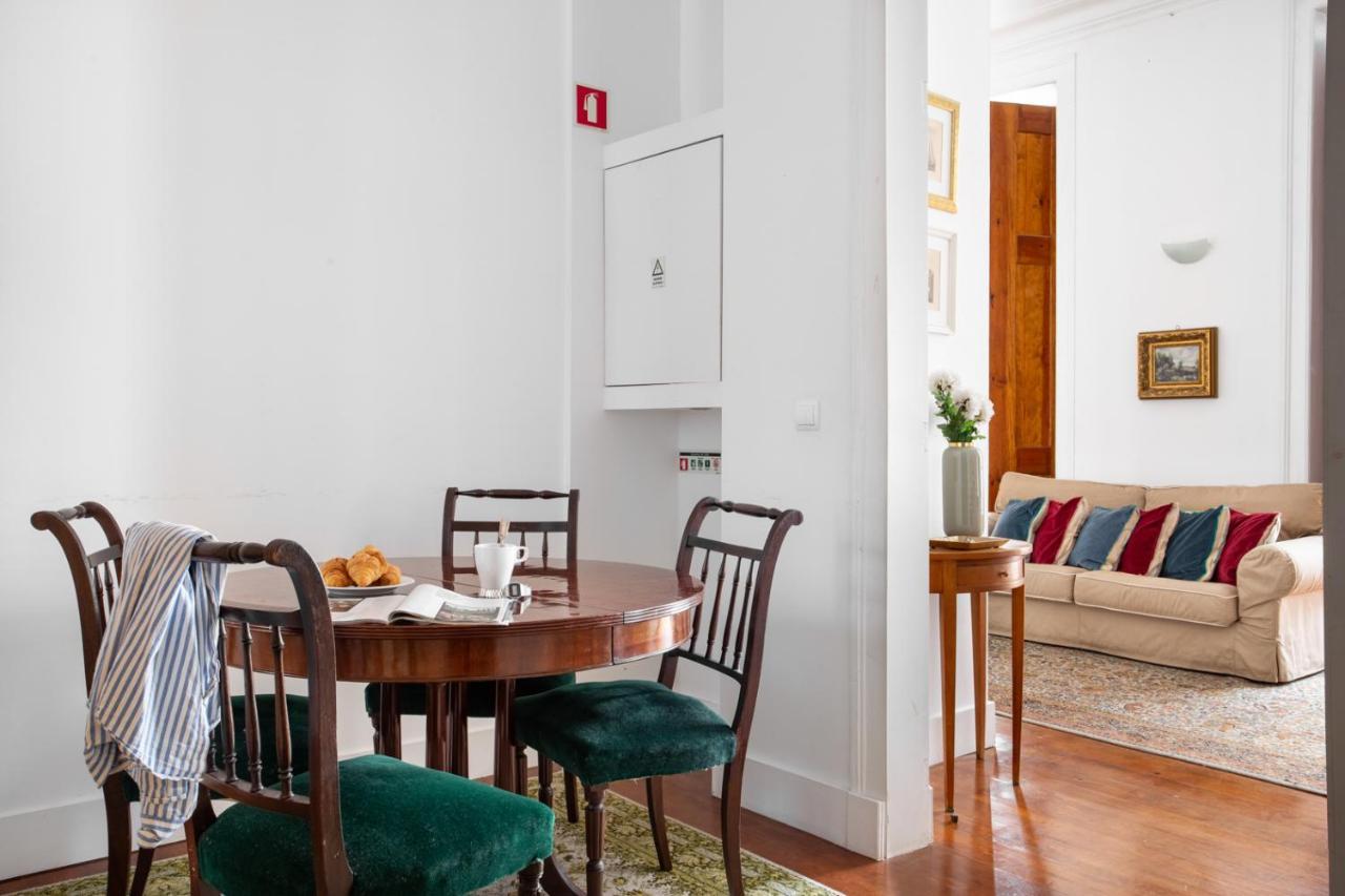 Altido Unique 1-br In Central Chiado * Lissabon