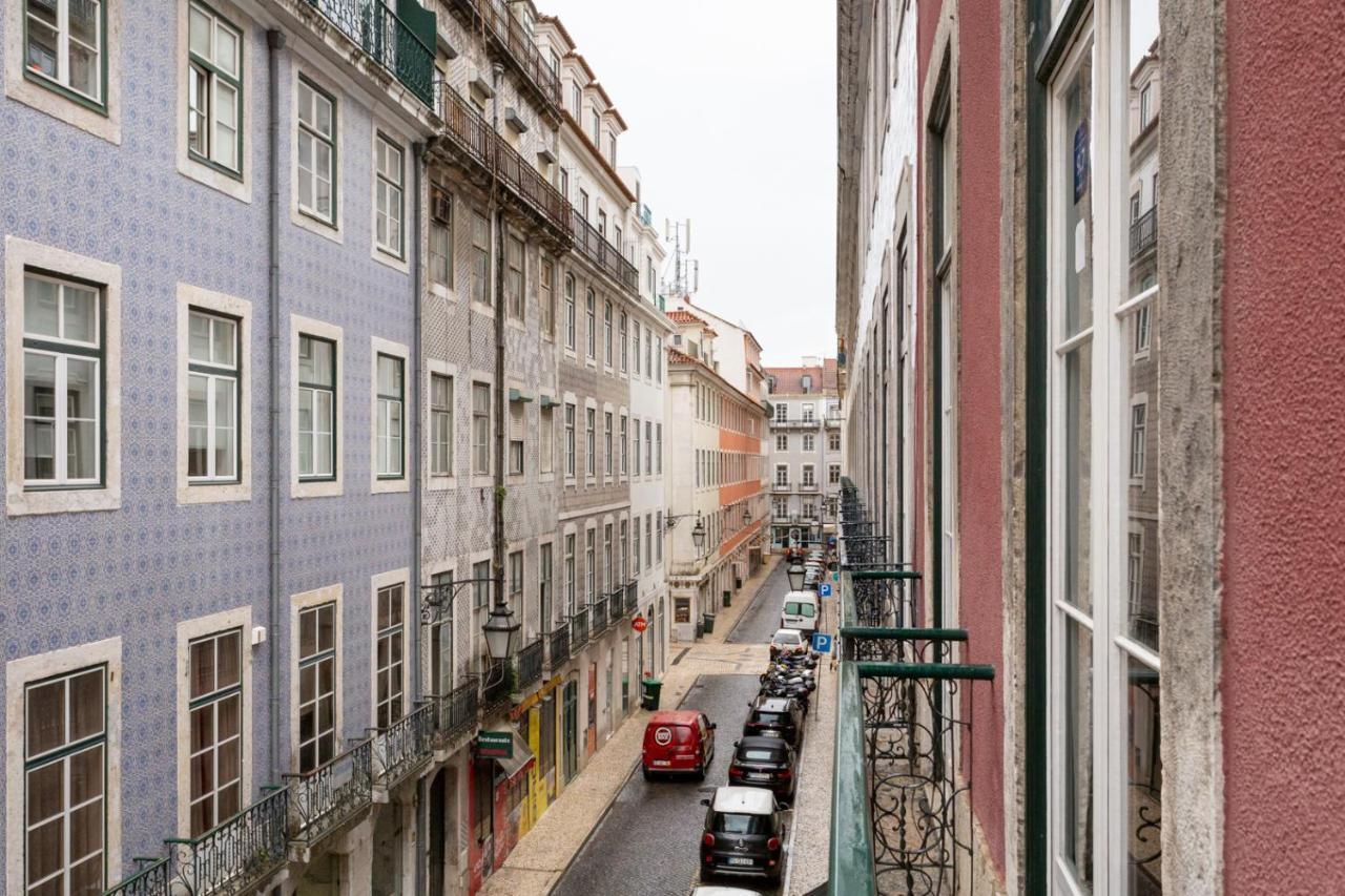 Altido Unique 1-br In Central Chiado * Lissabon